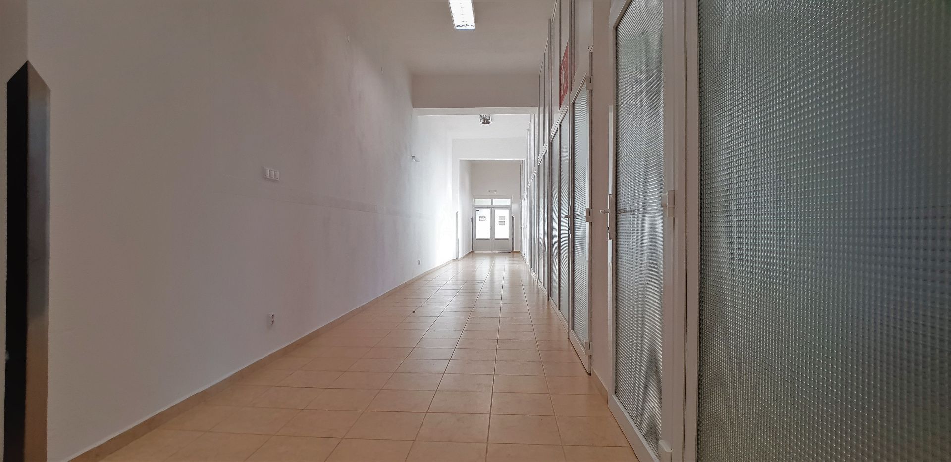 ADOMIS - Ponúkame na prenájom kancelária 40m2, ulica Toryská, Košice - Západ
