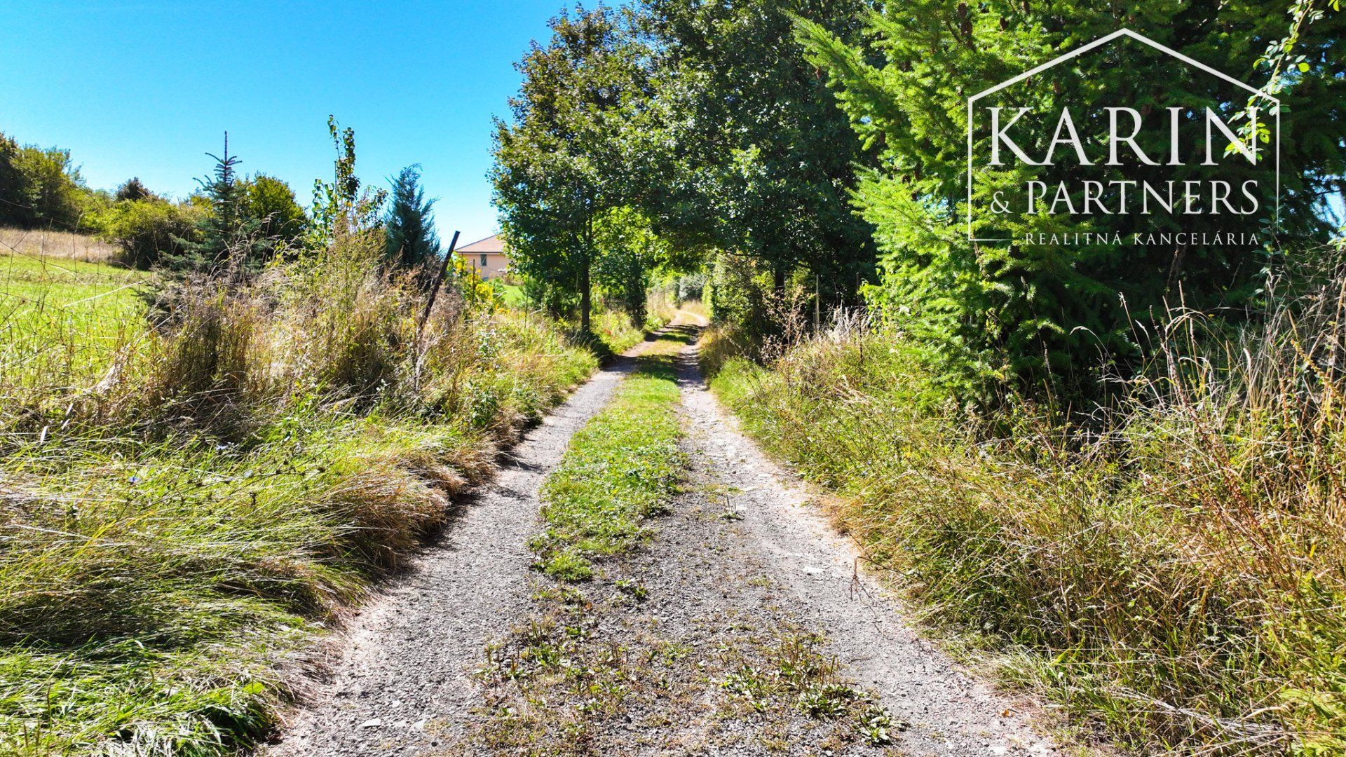 Pozemok v Krupine určený na výstavbu rodinného domu celková rozloha 2800 m2