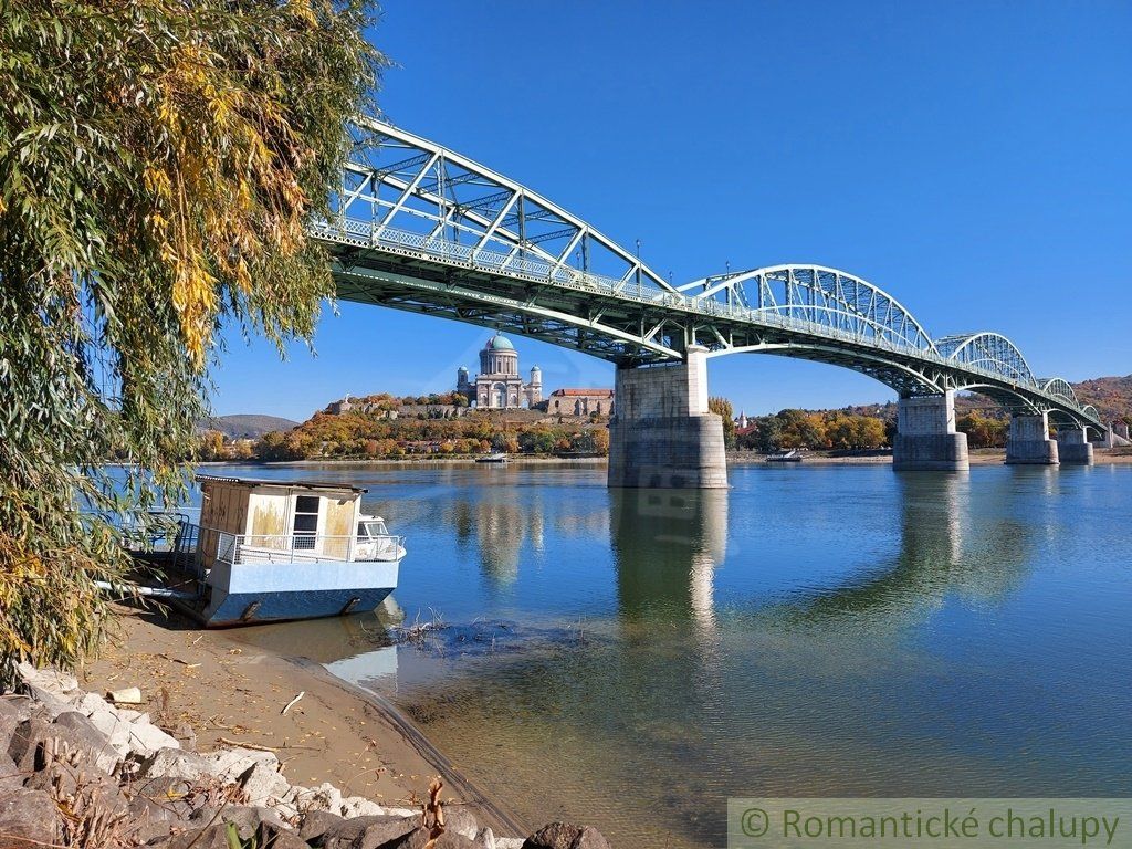 Pôvodný dom na rozľahlom pozemku len 6 km od Štúrova v obci Kamenica nad Hronom