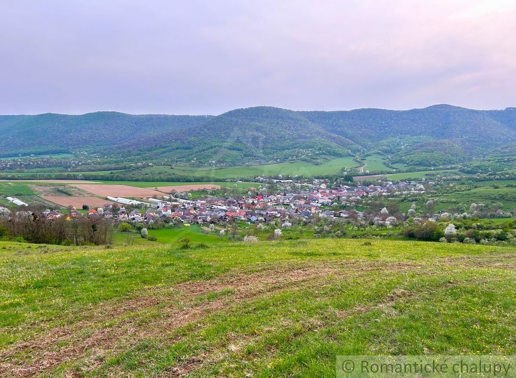 Veľký obývateľný dom v tichej obci Kružná