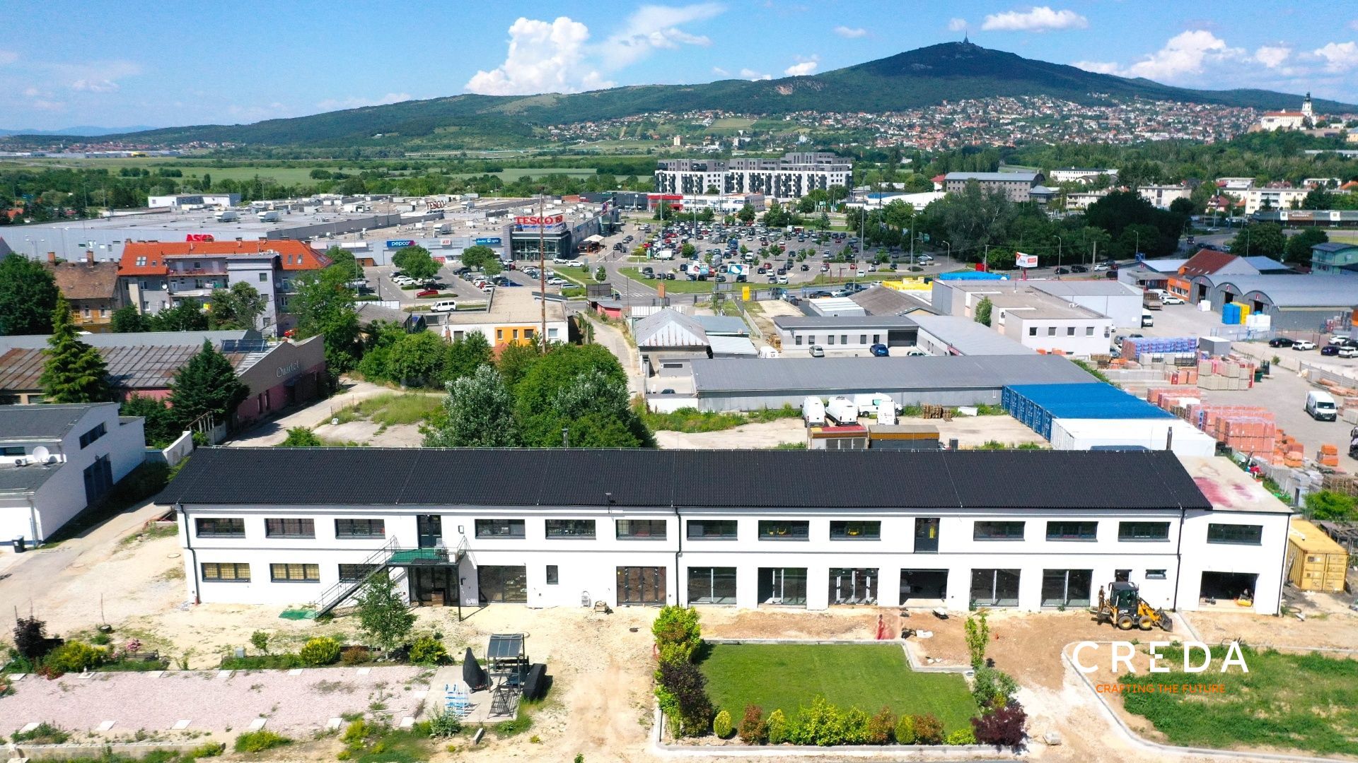 CREDA | prenájom 240 m2 obchodné priestory, Nitra