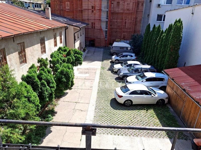 Výnimočný 3 izbový byt 70 m2 s romantickou vlastnou pavlačou v tichej časti Bratislava – Staré Mesto