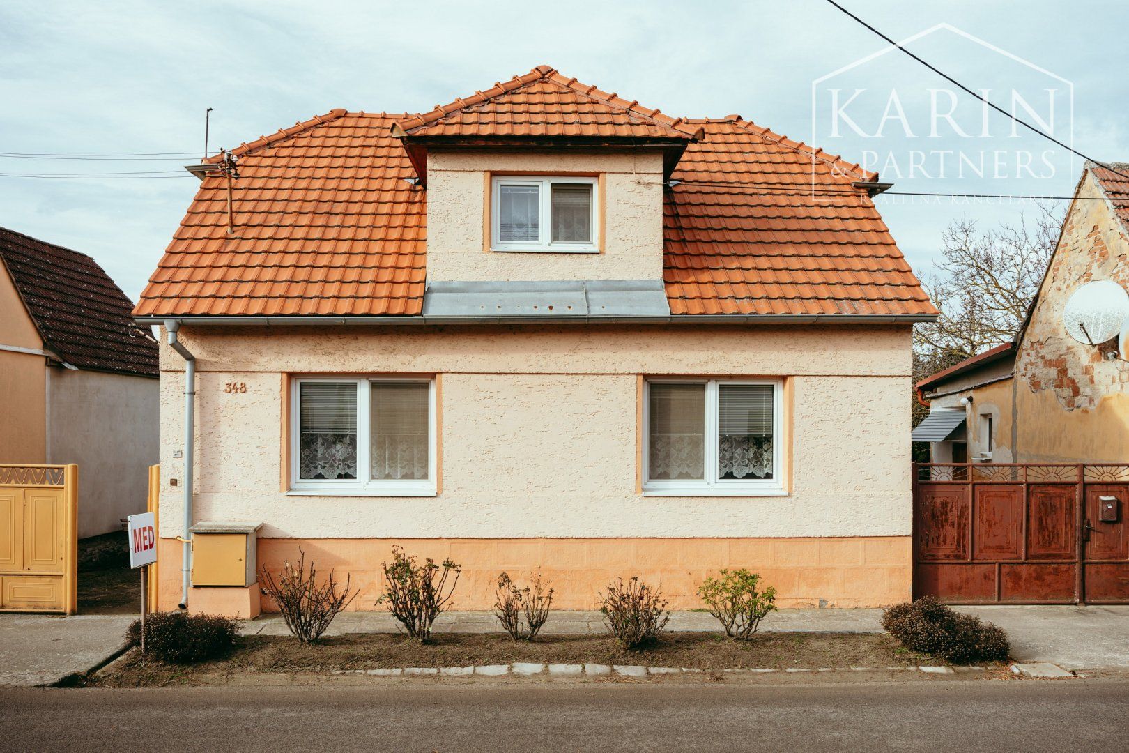 Na predaj, rodinný dom s krásnym pozemkom, Smolinské