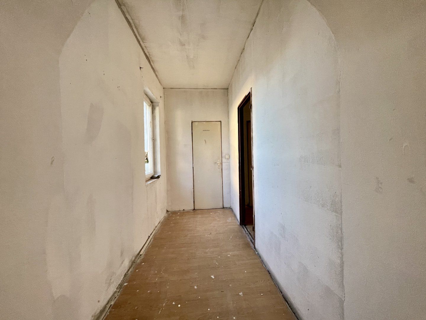 RODINNÝ DOM S ÚTULNÝM POZEMKOM NA PREDAJ V OBCI PATAŠ