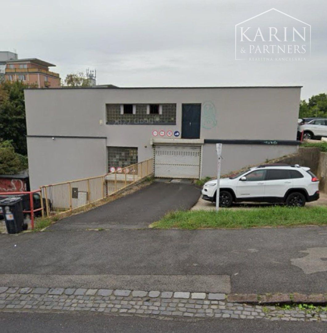 Predaj Garáž Garáž-Predaj-Bratislava - mestská časť Nové Mesto-36000.00 €