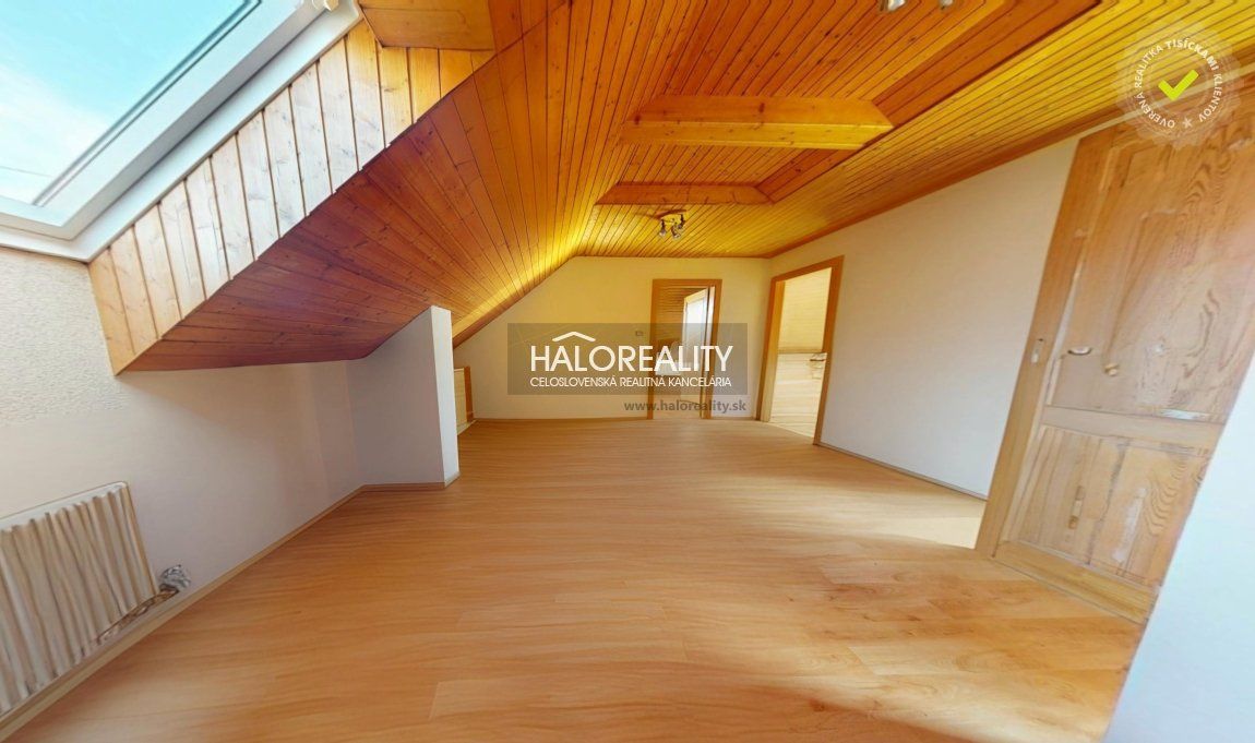 HALO reality - Predaj, rodinný dom Liptovská Osada, dve samostatné bytové jednotky s osobitným vchodom - ZNÍŽENÁ CENA - EXKLUZÍVNE HALO REALITY