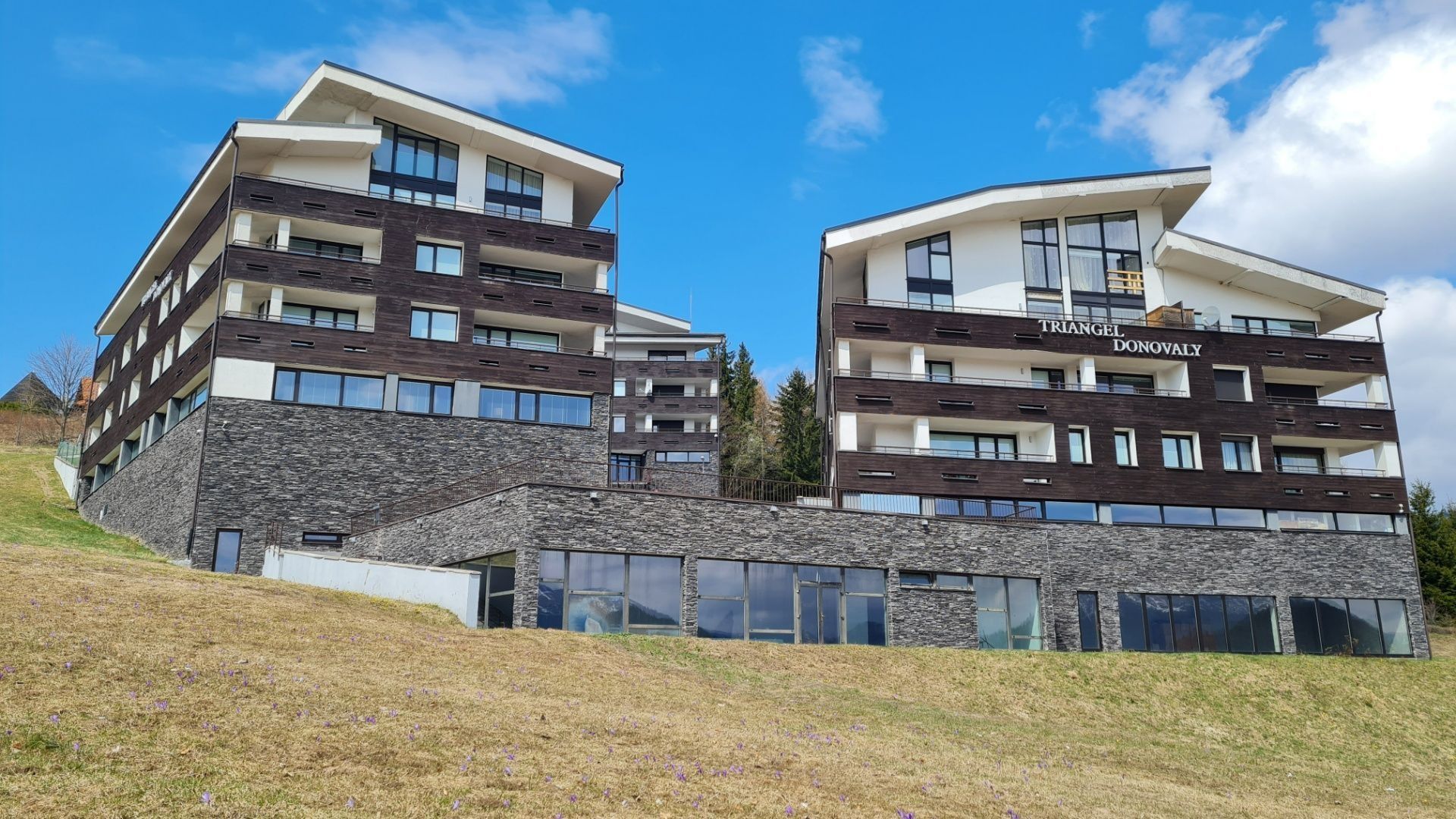 Luxusný 3-izbový apartmán na Donovaloch VOĽNÝ od 1.4.2025