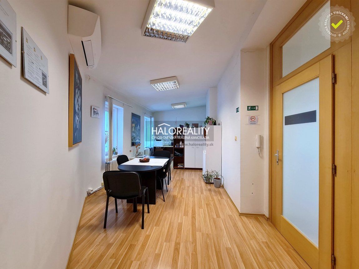 HALO reality - Prenájom, kancelársky priestor Bratislava Staré Mesto, 4 kancelárie 90,73 m2