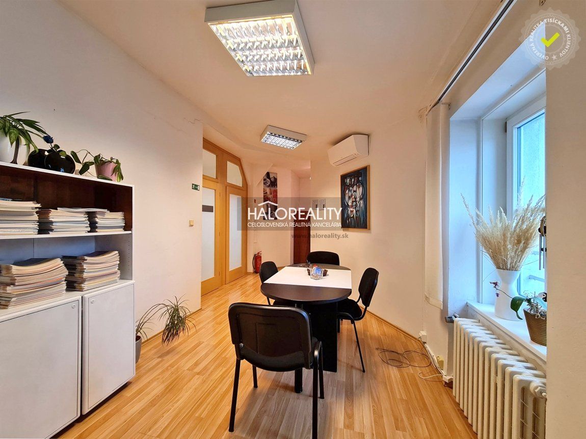 HALO reality - Prenájom, kancelársky priestor Bratislava Staré Mesto, 4 kancelárie 90,73 m2