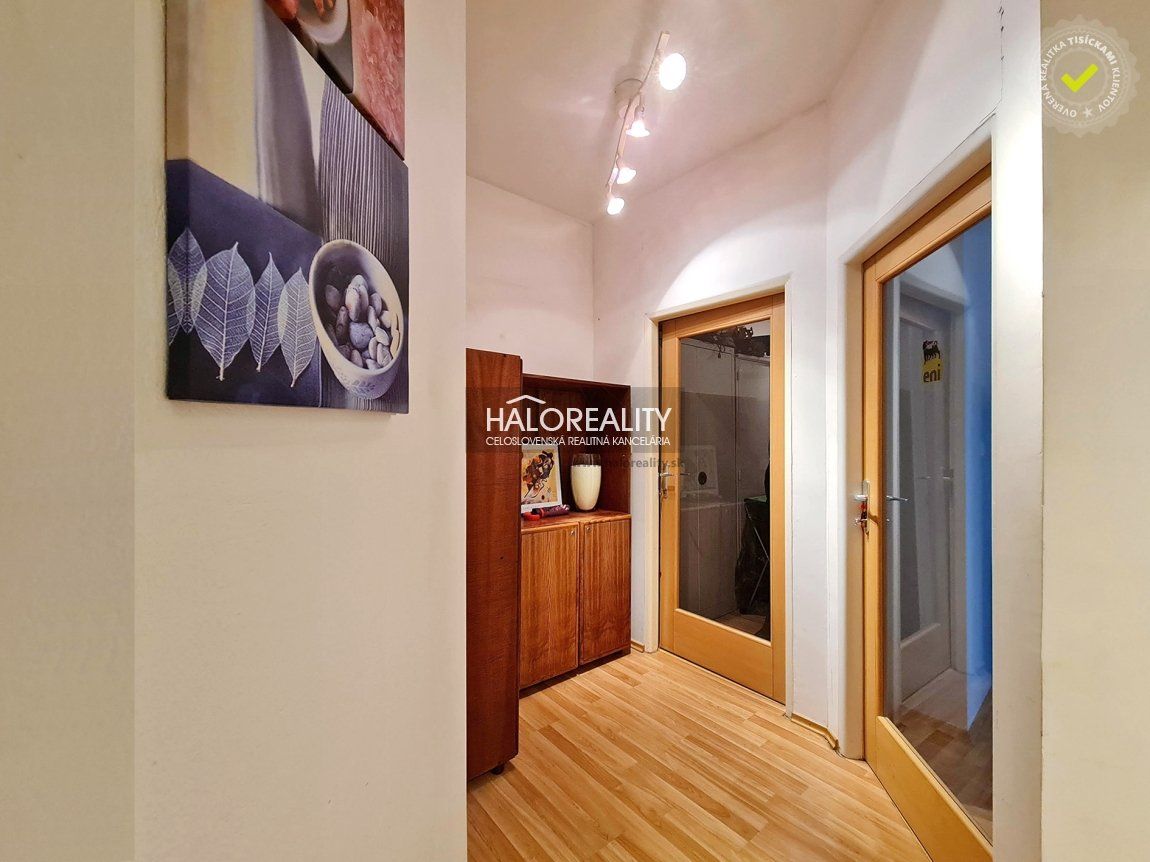 HALO reality - Prenájom, kancelársky priestor Bratislava Staré Mesto, 4 kancelárie 90,73 m2