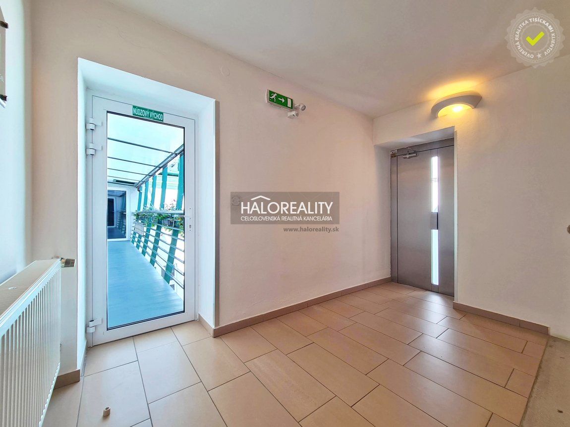 HALO reality - Prenájom, kancelársky priestor Bratislava Staré Mesto, 4 kancelárie 90,73 m2