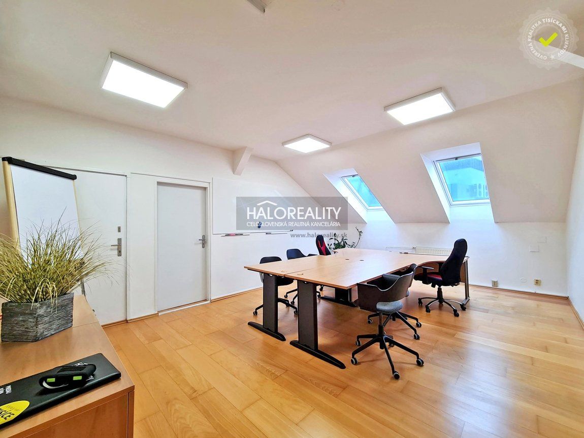 HALO reality - Prenájom, kancelársky priestor Bratislava Staré Mesto, 4 kancelárie 90,73 m2
