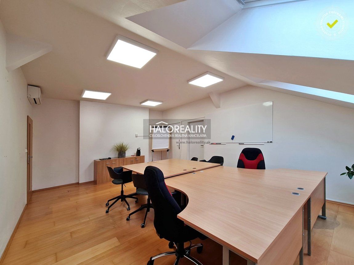 HALO reality - Prenájom, kancelársky priestor Bratislava Staré Mesto, 4 kancelárie 90,73 m2