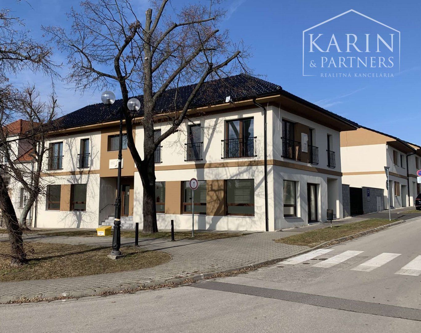 Prenájom Iný Iný-Prenájom-Holíč-500.00 €