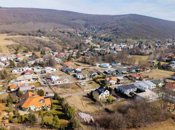 Stavebný pozemok 1340 m2 v Borinke so stavebným povolením na výstavbu RD.