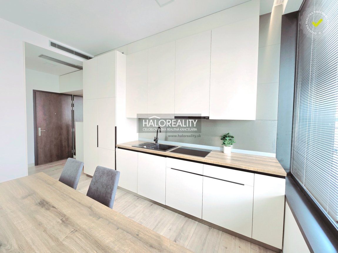 Prenájom Iný Iný-Prenájom-Bratislava - mestská časť Staré Mesto-1290.00 €
