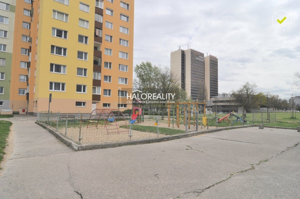 HALO reality - Predaj, štvorizbový byt Bratislava Petržalka, Romanova - EXKLUZÍVNE HALO REALITY