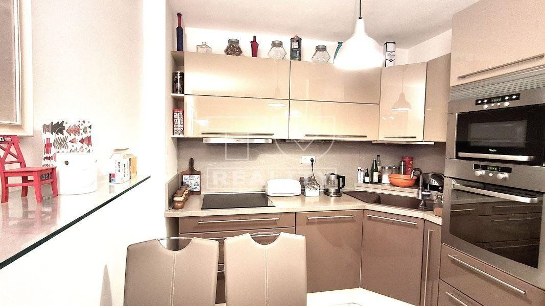 Pohodlný 2 izbový byt 58 m2, v tehlovej novostavbe s hlbokým balkónom Bratislava – Petržalka