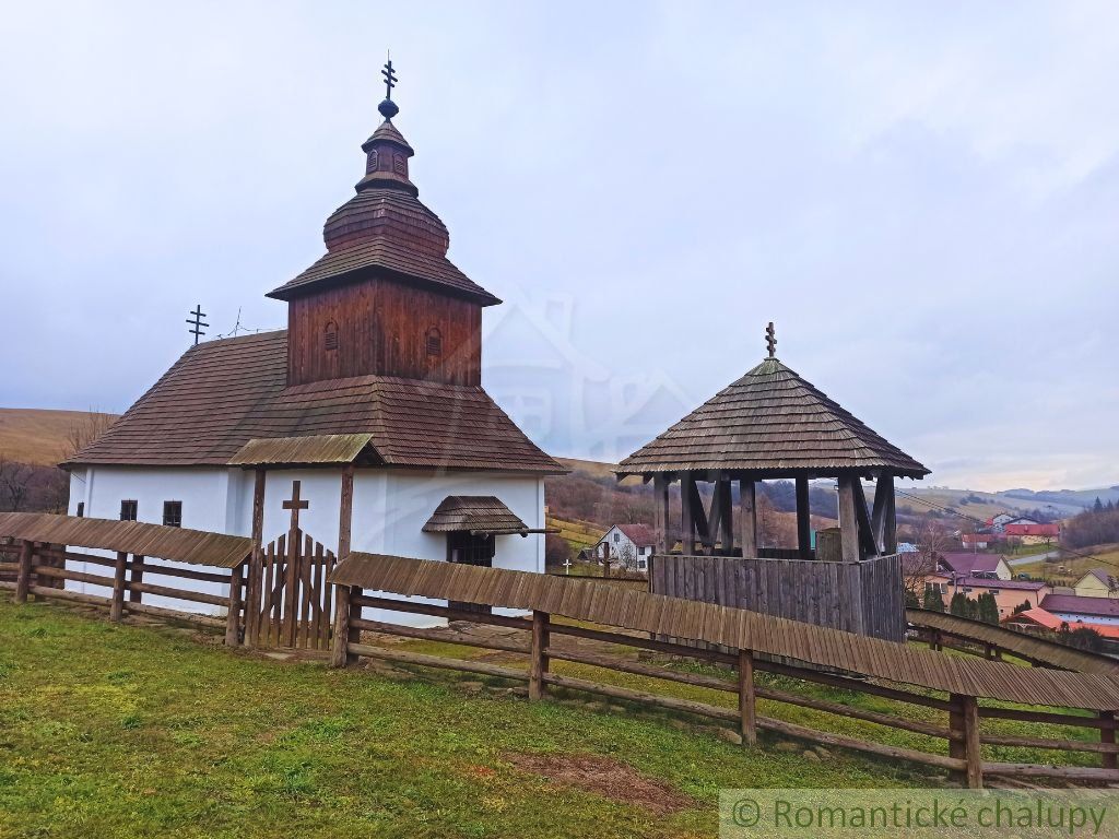 Domček/ chalupa s veľkým (1 ha) pozemkom neďaleko mesta Snina