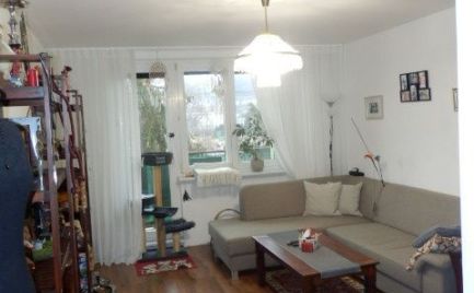 2 izbový byt s balkónom na Jesenského ul. vo Zvolene