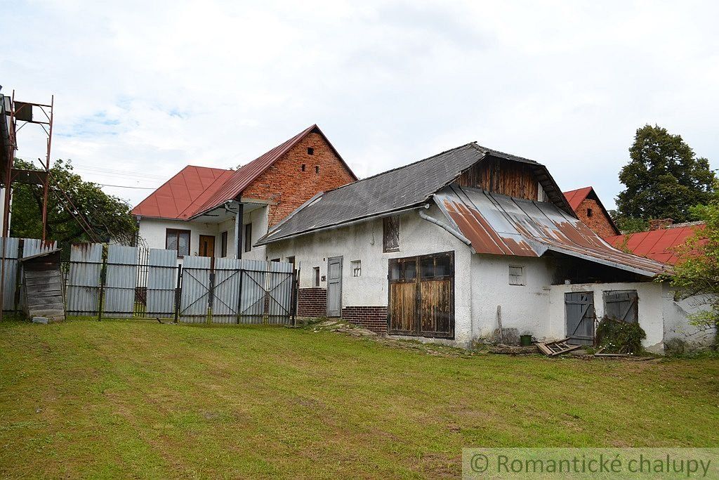 Rodinný dom s 28á pozemkom pri Domaši - Ďapalovce