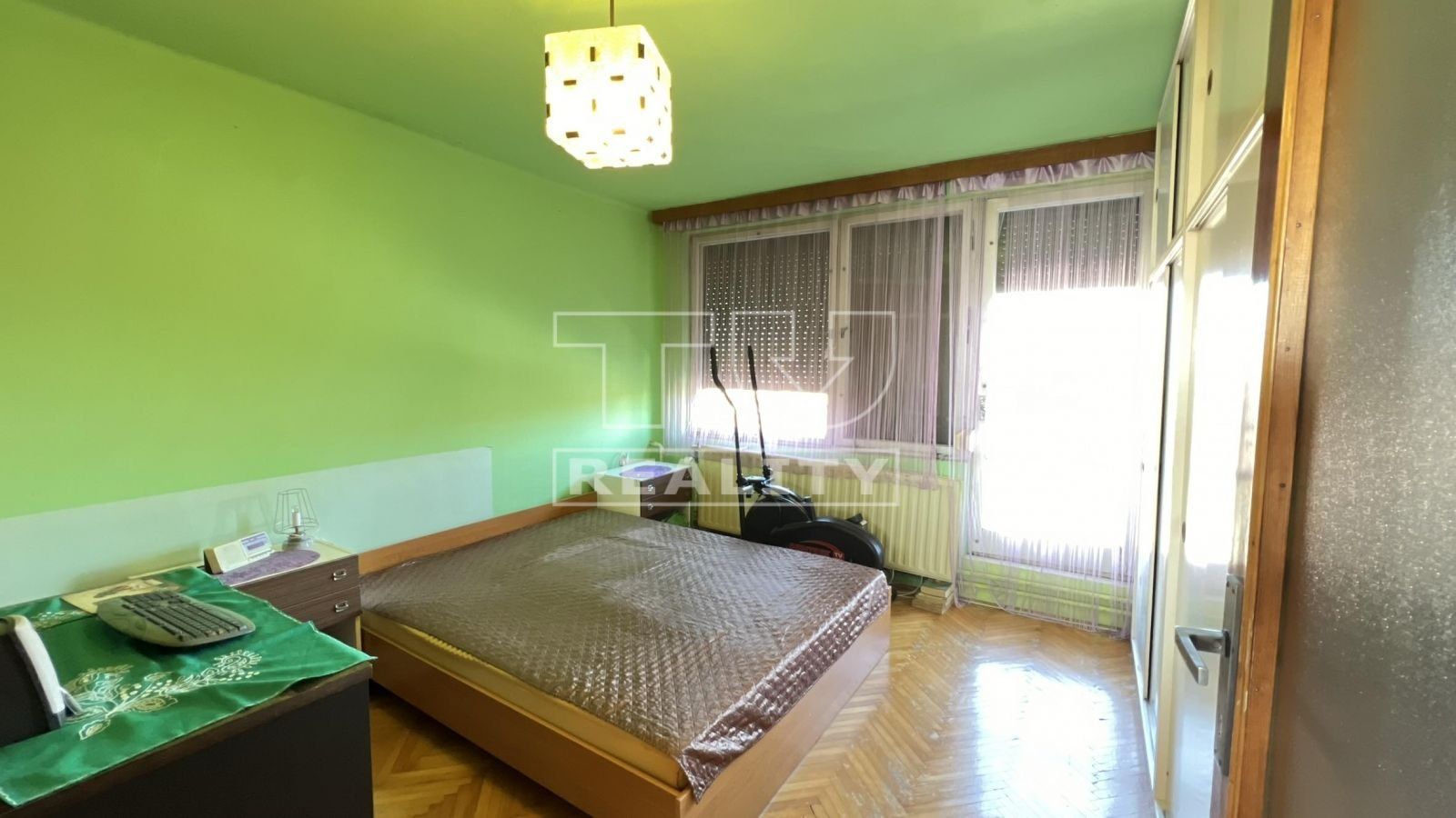 Dvojgeneračný poschodový dom na poz.9á, Sládkovičovo