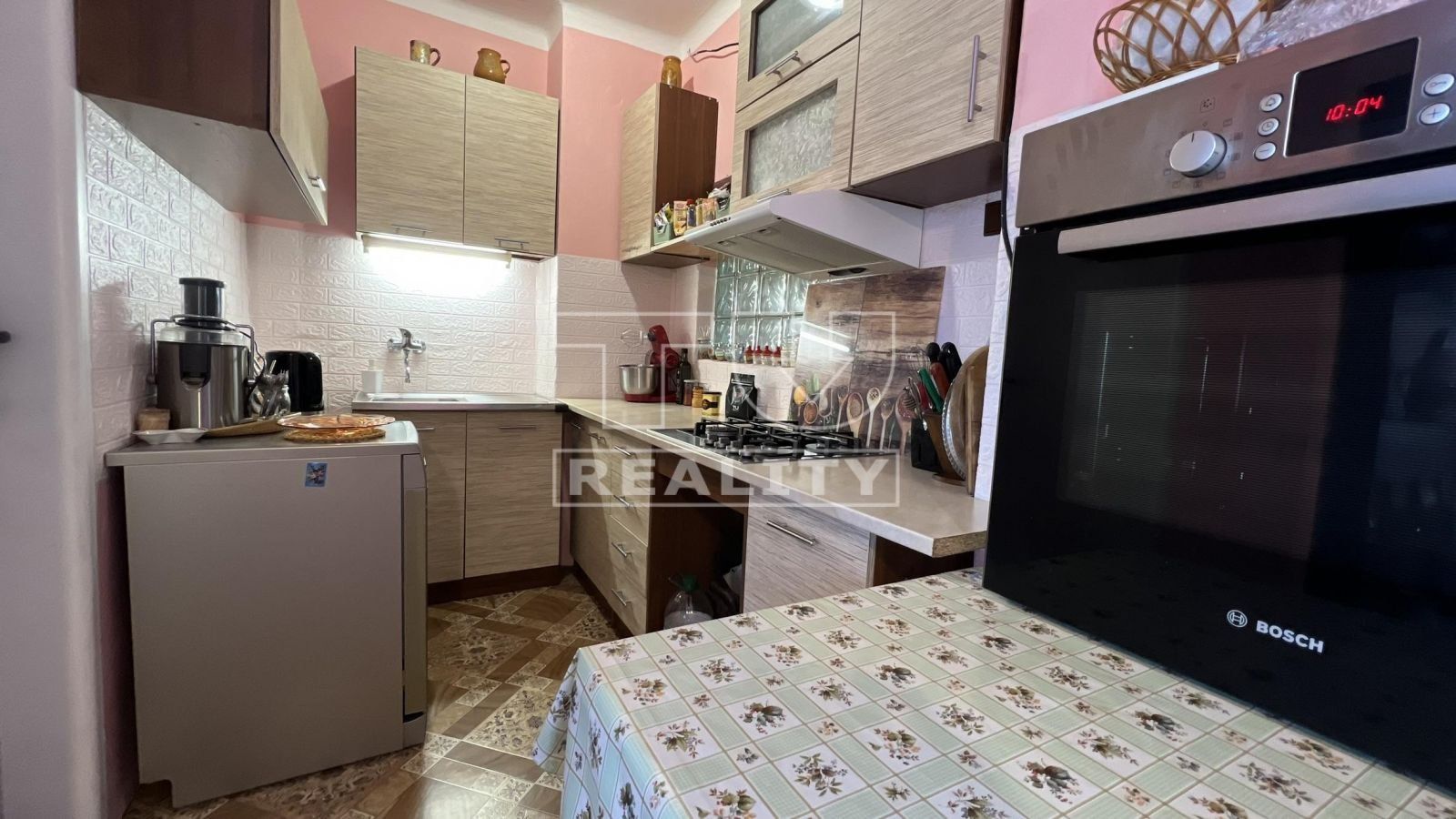 Dvojgeneračný poschodový dom na poz.9á, Sládkovičovo