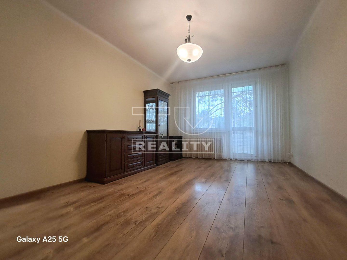 4-IZBOVÝ BYT HLOHOVEC 82m2