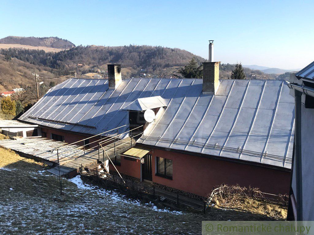 Exkluzívna nehnuteľnosť s panoramatickým výhľadom na Banskú Štiavnicu.