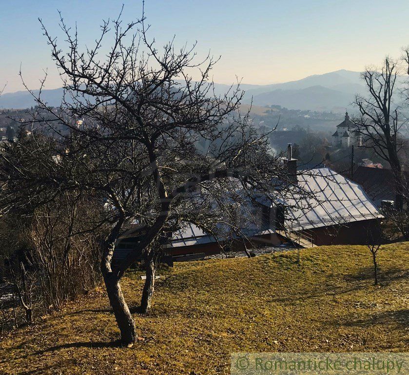 Exkluzívna nehnuteľnosť s panoramatickým výhľadom na Banskú Štiavnicu.