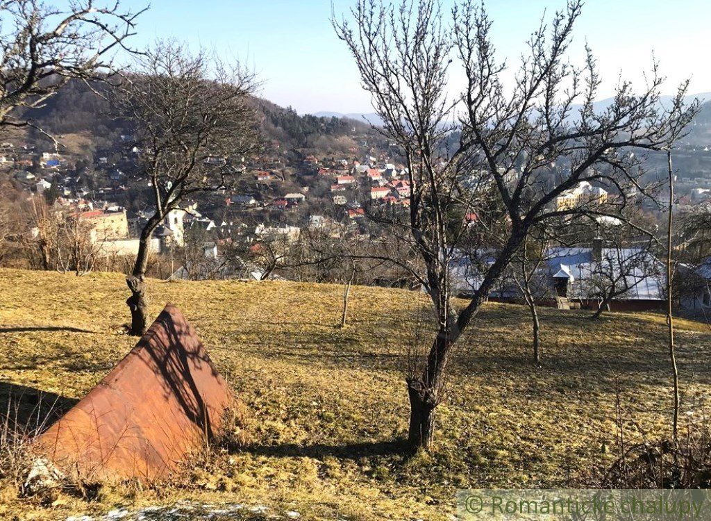 Exkluzívna nehnuteľnosť s panoramatickým výhľadom na Banskú Štiavnicu.