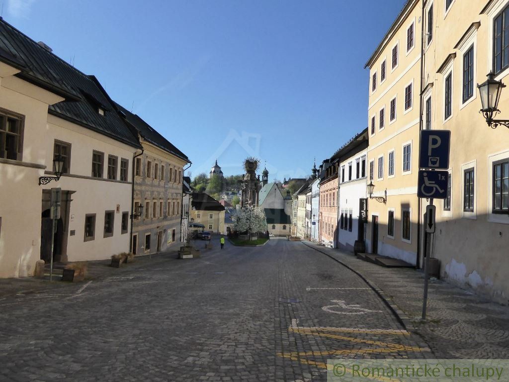 Exkluzívna nehnuteľnosť s panoramatickým výhľadom na Banskú Štiavnicu.