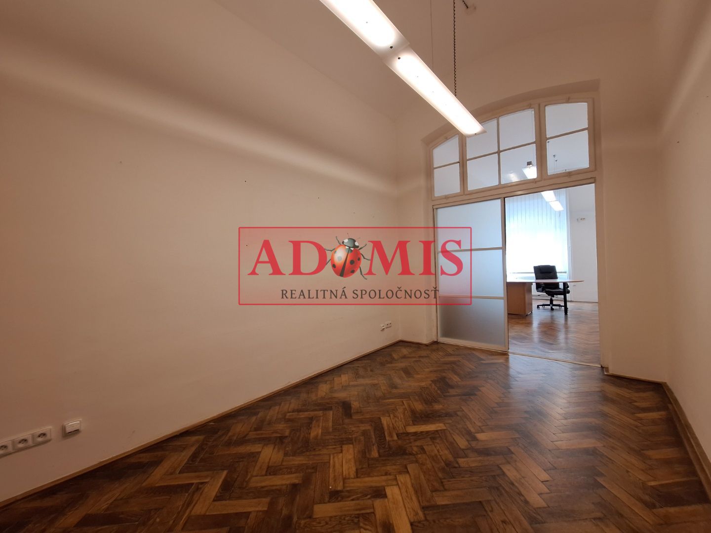 prenájom priestorov v historickej budove 88m2,162m2,450m2 centrum Košice, Mäsiarska ulica