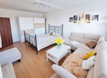 GODDESS PROPERTY - PRENÁJOM - 1 izbový byt - 37 M2 - Medveďovej ul. - Petržalka