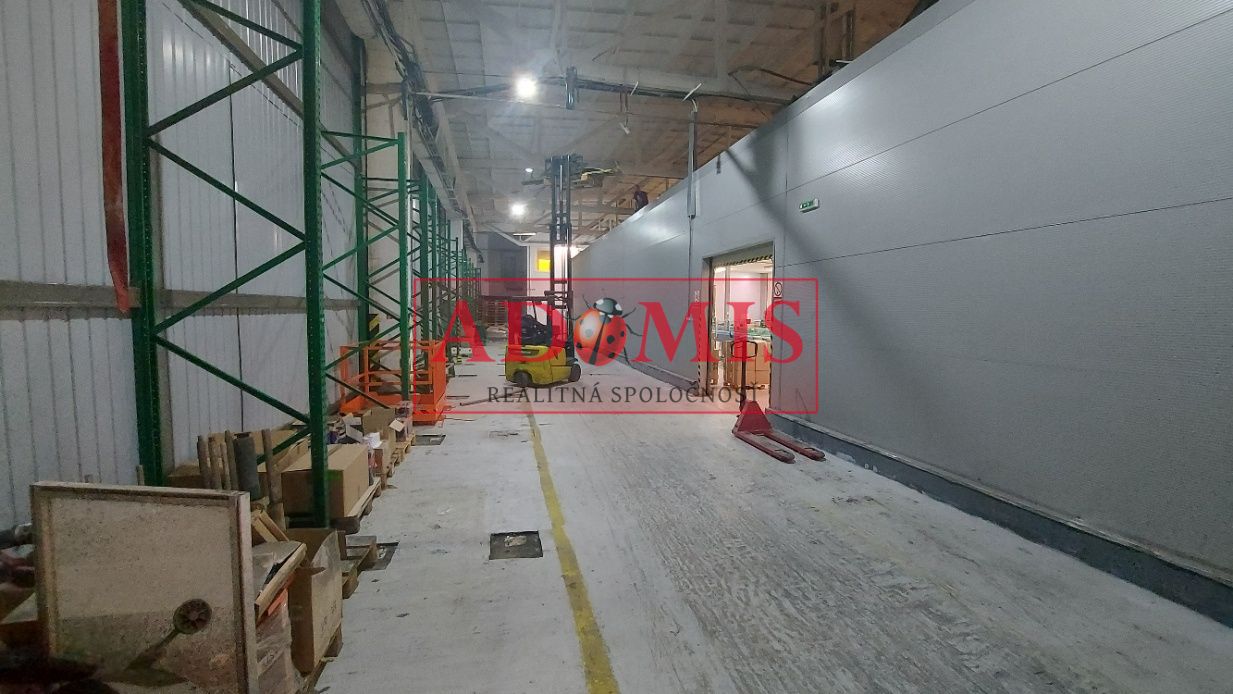Prenájom skladových priestorov, 1600m2, Košice