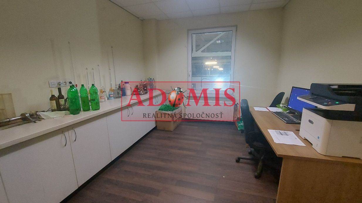 Prenájom skladových priestorov, 1600m2, Košice