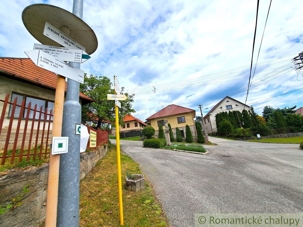 Dom s krásnym 1,5hektárovým pozemkom s výhľadmi na okolie