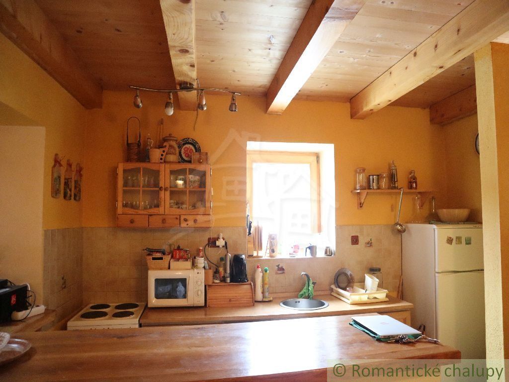 Útulná chalupa s dušou histórie v romantickej horskej dedinke Polichno