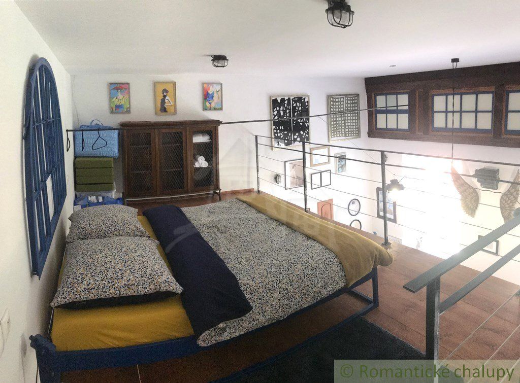 ZNÍŽENÁ CENA! Štýlový apartmán v Dievčenskej Škole, Štiavnické Bane