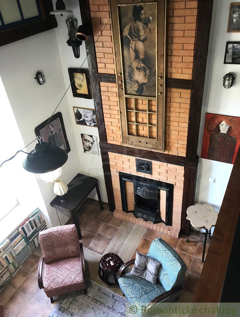 ZNÍŽENÁ CENA! Štýlový apartmán v Dievčenskej Škole, Štiavnické Bane