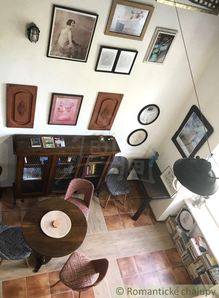 ZNÍŽENÁ CENA! Štýlový apartmán v Dievčenskej Škole, Štiavnické Bane
