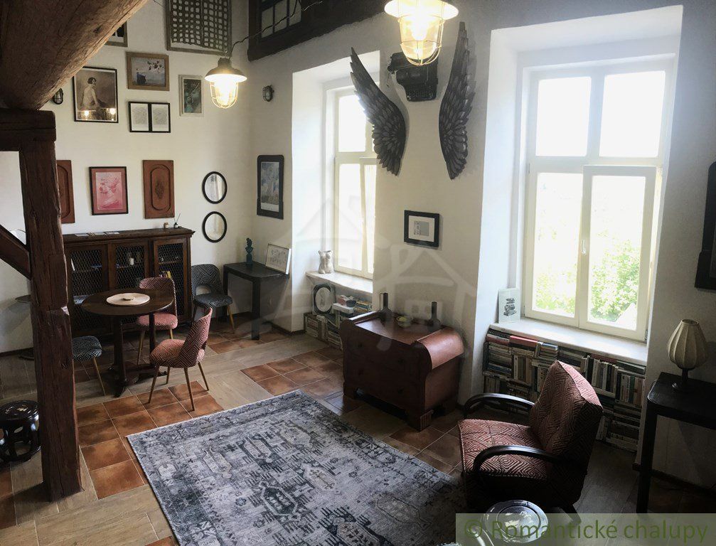 ZNÍŽENÁ CENA! Štýlový apartmán v Dievčenskej Škole, Štiavnické Bane
