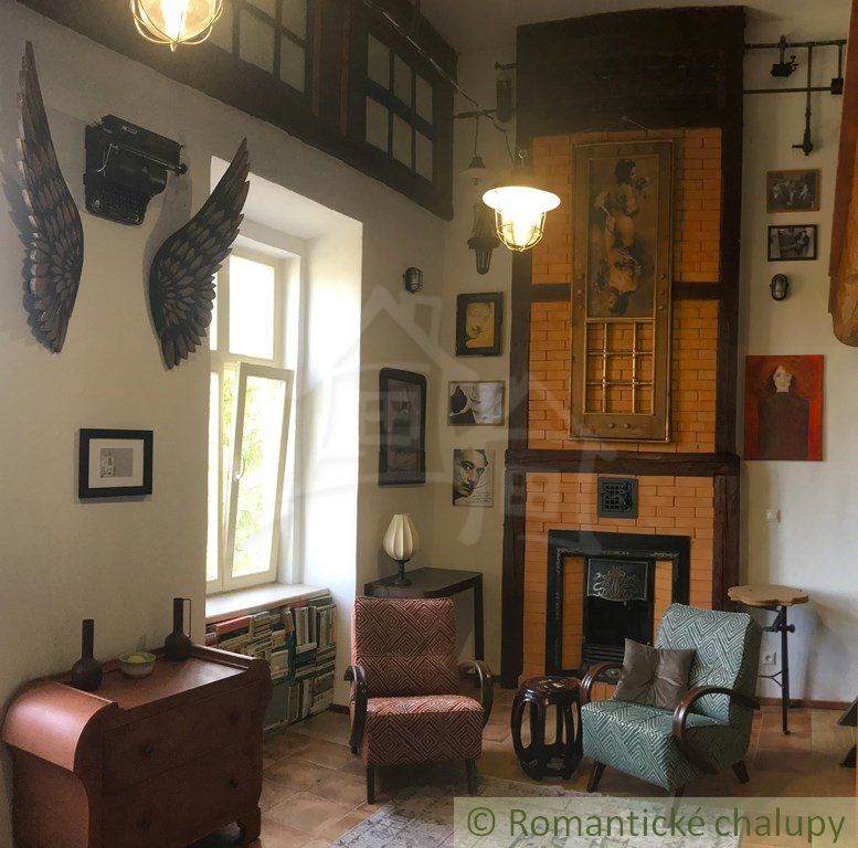 ZNÍŽENÁ CENA! Štýlový apartmán v Dievčenskej Škole, Štiavnické Bane