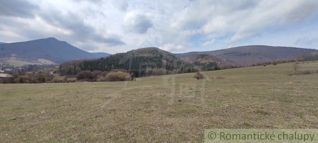 Starší rodinný dom vo Vrícku na rovinatom pozemku