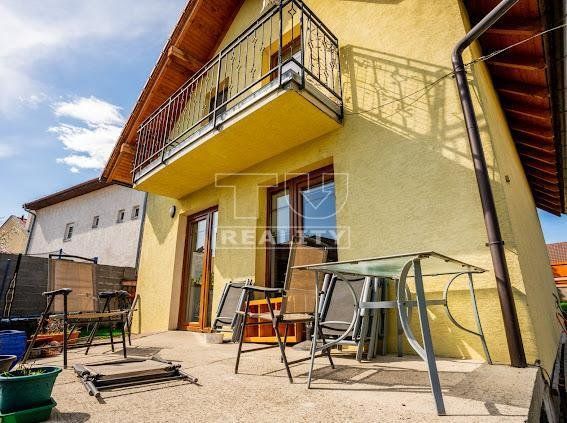 TUreality ponúka na predaj 5 izbový rodinný dom v centre mesta SENEC - 155m²