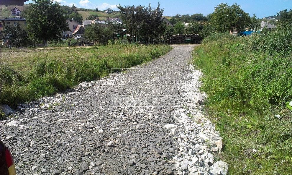 Investičný pozemok v obci Chmeľovec
