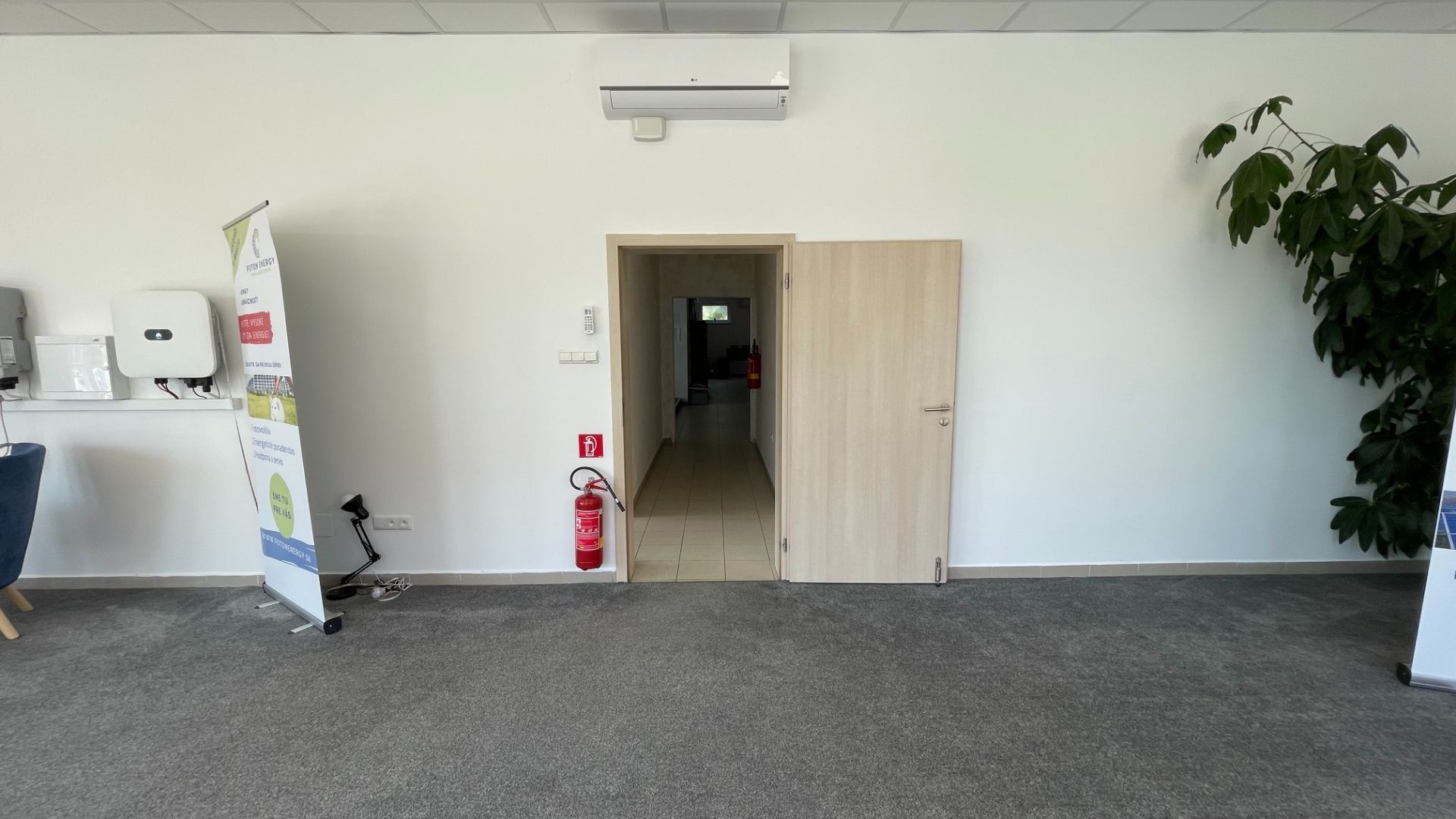 CREDA | prenájom obchodný priestor so skladom, Nitra - Chrenová