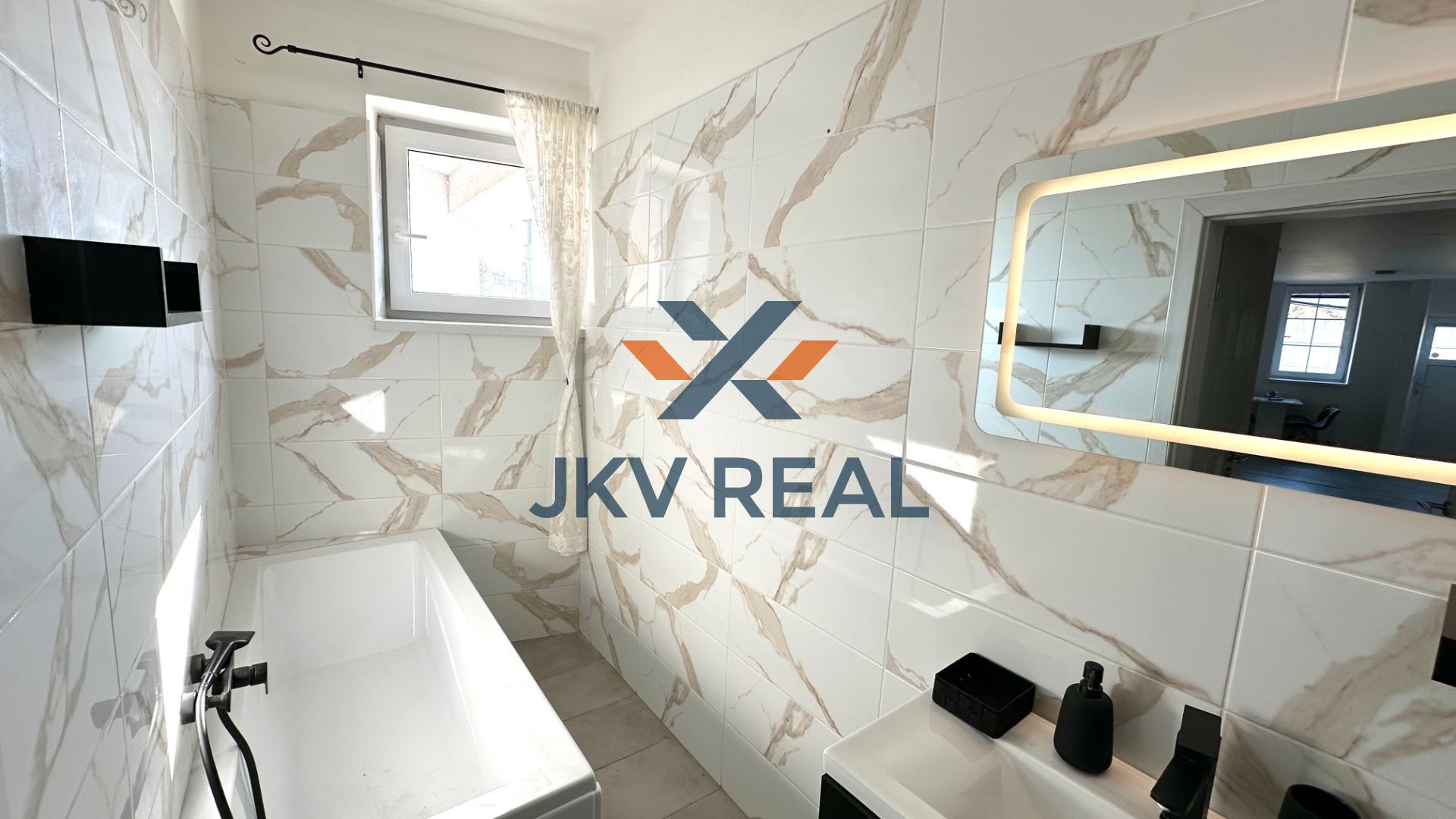 Na predaj 2-izbový byt s rozlohou 47,5 m² v Dubnici nad Váhom.
