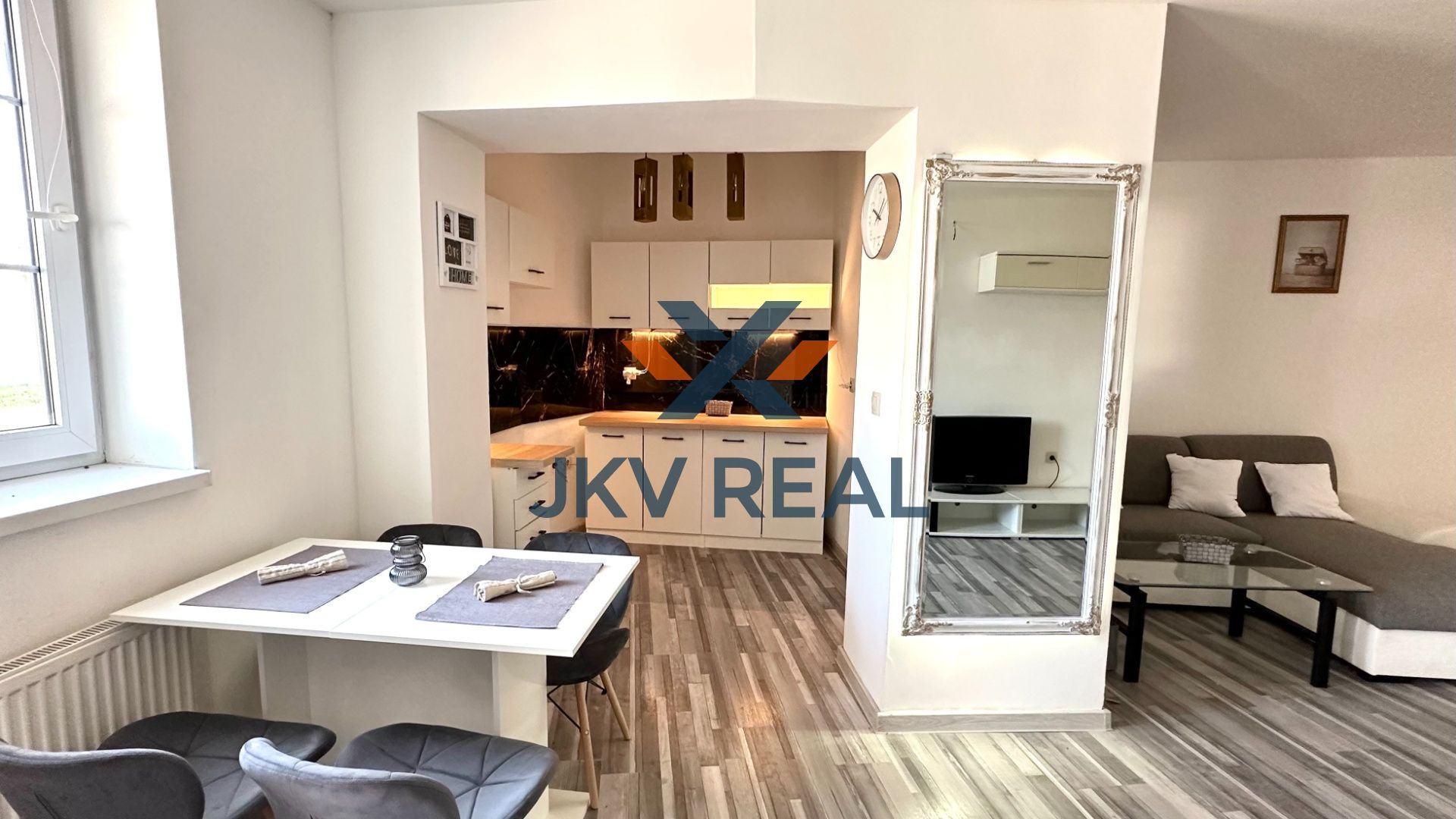 Na predaj 2-izbový byt s rozlohou 47,5 m² v Dubnici nad Váhom.