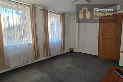 PRENÁJOM KLIMATIZOVANÝCH KANCELÁRSKYCH PRIESTOROV V CENTRE MESTA